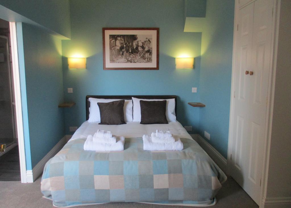 Corra Lynn Bed & Breakfast วิทบี ภายนอก รูปภาพ